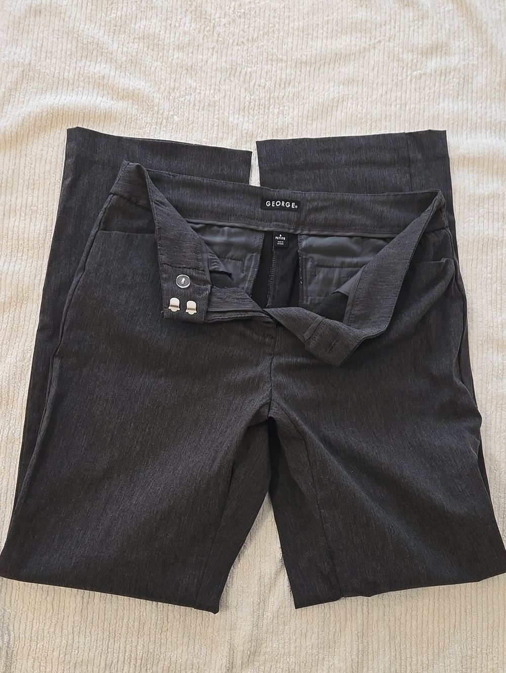 George women– like new Dark Gray Dress Pants - Flat Front
